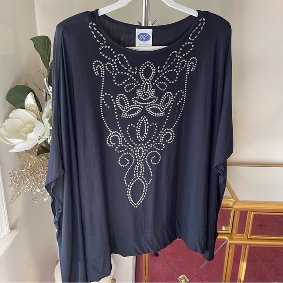 DG2 By Diane Gilman rhinestones studs comfortable loose Dolman sleeve Size M/L - Picture 1 of 5